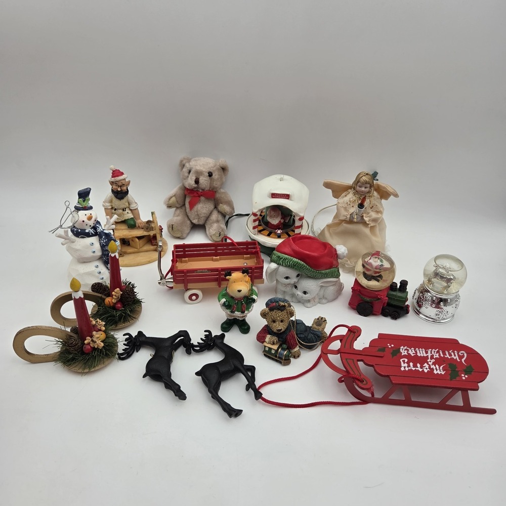 Mixed Lot Of 16 Mixed Christmas Decor & Ornament-See Photo!